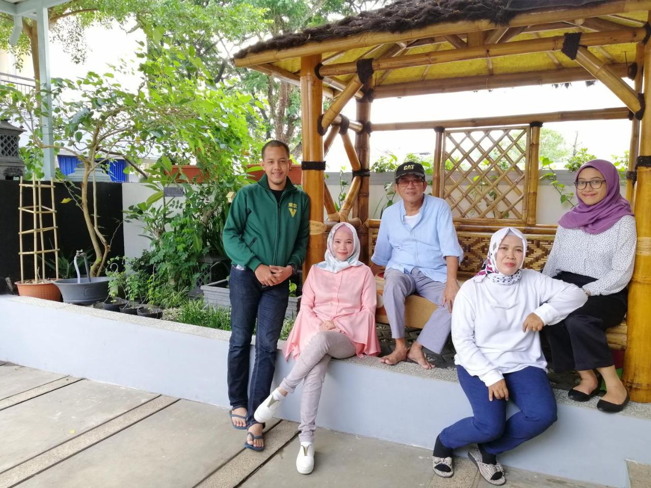 Inni Homestay Malang Kültér fotó